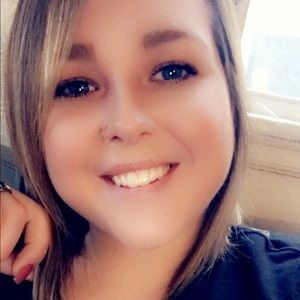 Meet your Posher, Riane